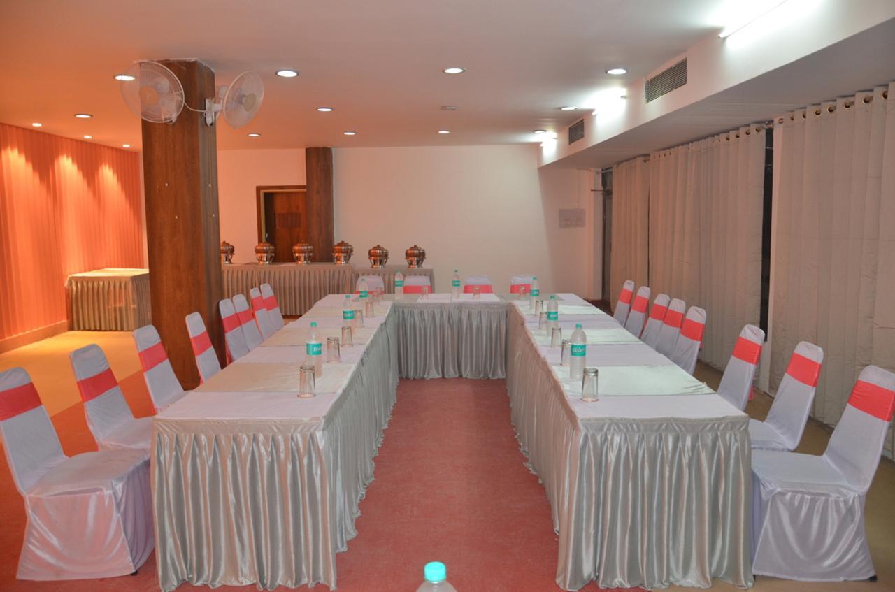 Hotel Khajuraho Regency Bhopal Buitenkant foto